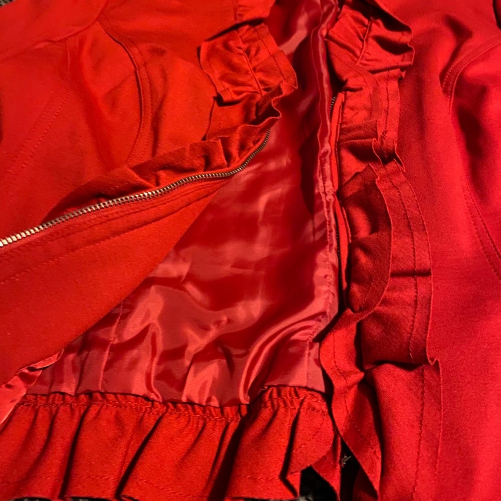 RED RUFFLED JACKET - Picture 3 of 3